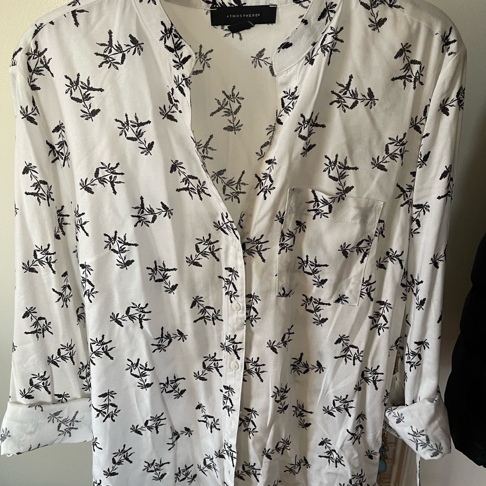 Women blouse - Picture 2 of 5